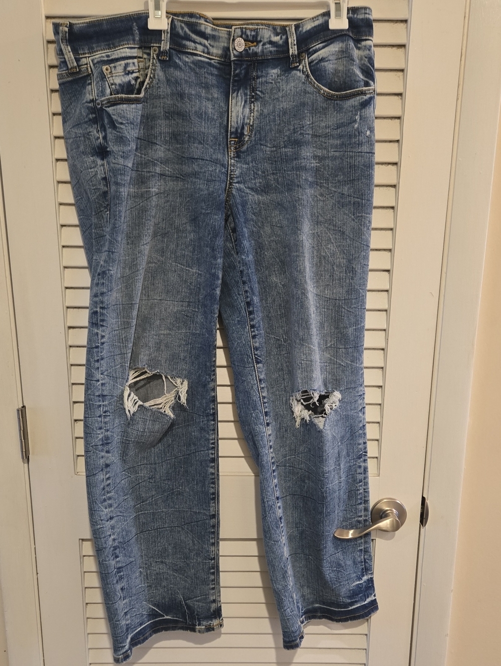 NWOT Torrid  Distressed Perfect Wide Leg Vintage Stretch jeans sz 12 R